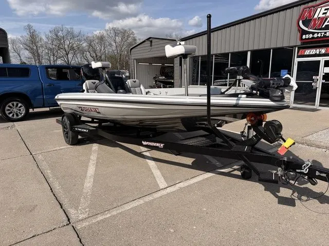 Slide: The Image of Phoenix Bass Boat 818 Pro 2026 - 7