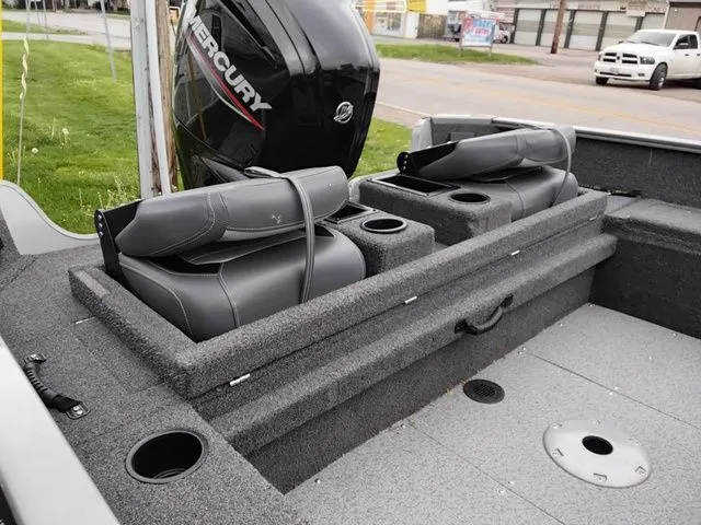 Slide: The Image of Lowe FM 1675 WT 2022 - 13