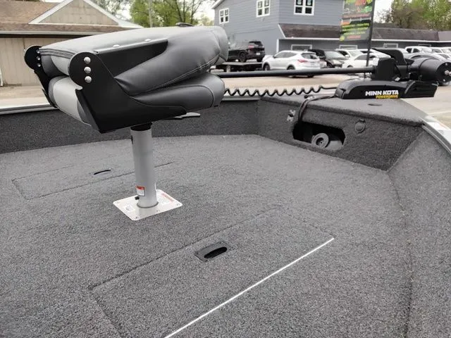 Slide: The Image of Lowe FM 1675 WT 2022 - 3