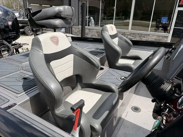 Slide: The Image of Lowe Favorite 198 2022 - 5