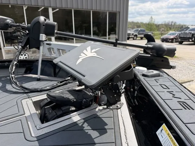 Slide: The Image of Lowe Favorite 198 2022 - 7