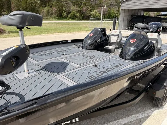 Slide: The Image of Lowe Favorite 198 2022 - 9