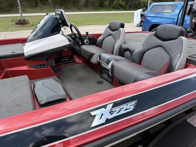 Slide: The Image of Skeeter ZX225 2015 - 12