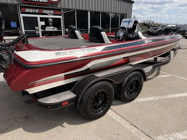 Slide: The Image of Skeeter ZX225 2015 - 3