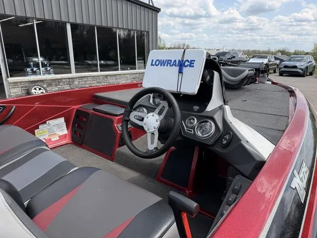 Slide: The Image of Skeeter ZX225 2015 - 5