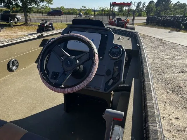 Slide: The Image of Avid 18 Rogue SC 2024 - 10