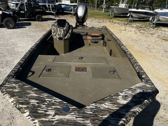 Slide: The Image of Avid 18 Rogue SC 2024 - 6