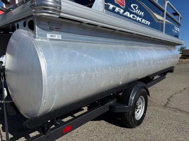 Slide: The Image of Sun Tracker Bass Buggy 16 XL Select 2024 - 12