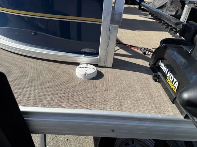 Slide: The Image of Sun Tracker Bass Buggy 16 XL Select 2024 - 17