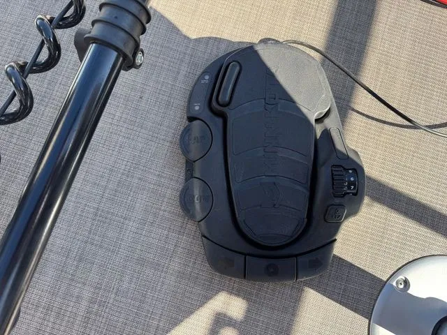 Slide: The Image of Sun Tracker Bass Buggy 16 XL Select 2024 - 20