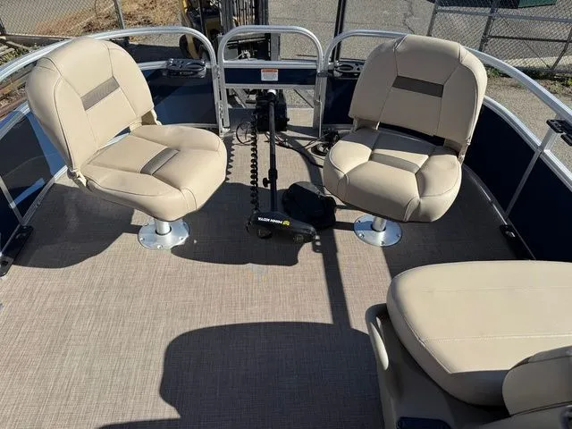 Slide: The Image of Sun Tracker Bass Buggy 16 XL Select 2024 - 22