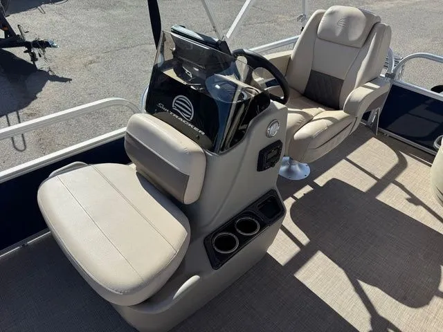 Slide: The Image of Sun Tracker Bass Buggy 16 XL Select 2024 - 23