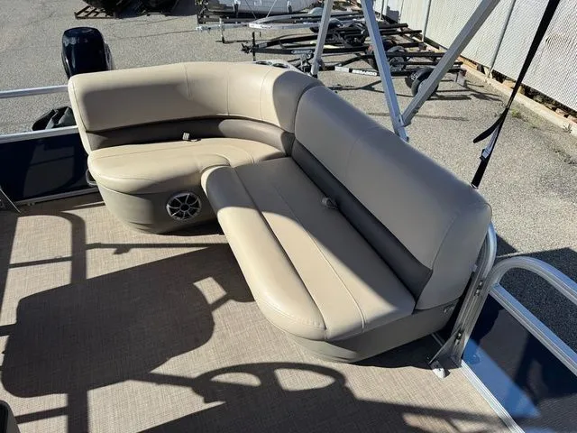 Slide: The Image of Sun Tracker Bass Buggy 16 XL Select 2024 - 24