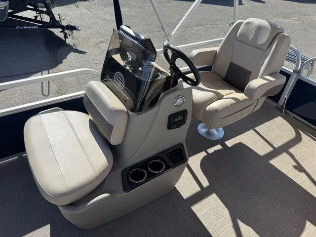 Slide: The Image of Sun Tracker Bass Buggy 16 XL Select 2024 - 25