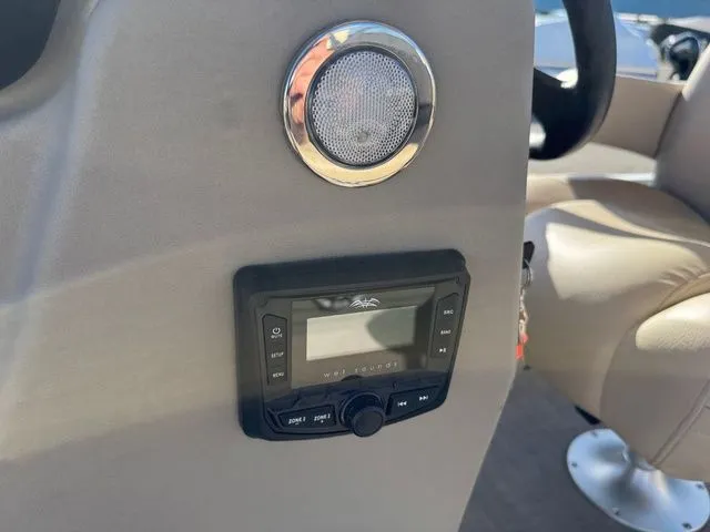 Slide: The Image of Sun Tracker Bass Buggy 16 XL Select 2024 - 26