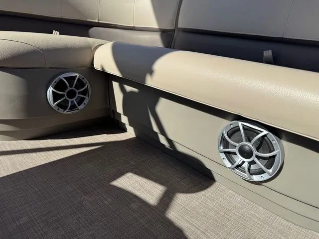 Slide: The Image of Sun Tracker Bass Buggy 16 XL Select 2024 - 29