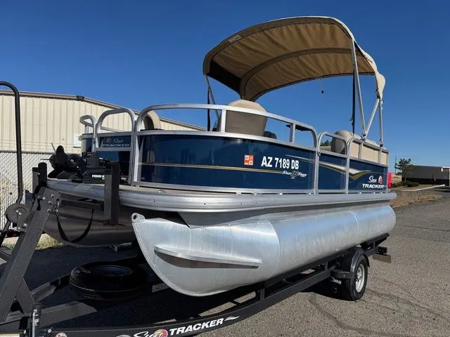 Slide: The Image of Sun Tracker Bass Buggy 16 XL Select 2024 - 34