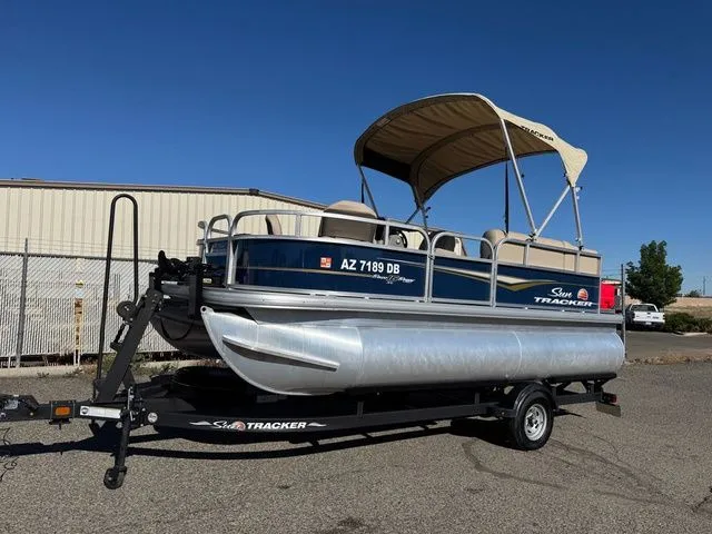 Slide: The Image of Sun Tracker Bass Buggy 16 XL Select 2024 - 38