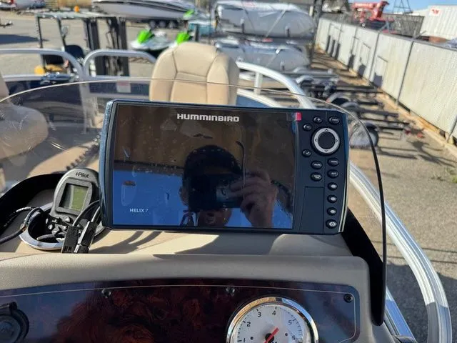 Slide: The Image of Sun Tracker Bass Buggy 16 XL Select 2024 - 39