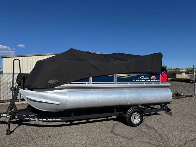 Slide: The Image of Sun Tracker Bass Buggy 16 XL Select 2024 - 41