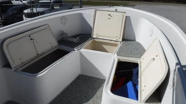 Slide: The Image of Mako 282 Center Console 1995 - 11