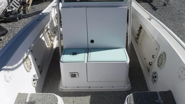 Slide: The Image of Mako 282 Center Console 1995 - 13