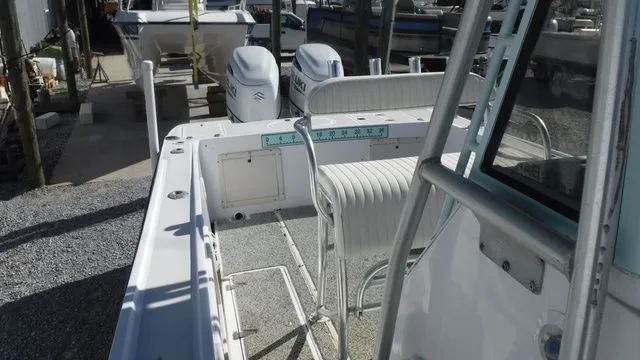 Slide: The Image of Mako 282 Center Console 1995 - 17