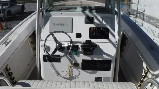 Slide: The Image of Mako 282 Center Console 1995 - 7