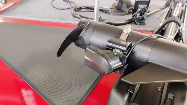 Slide: The Image of Tracker Bass Tracker Classic XL 2026 - 10