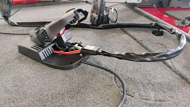 Slide: The Image of Tracker Bass Tracker Classic XL 2026 - 35