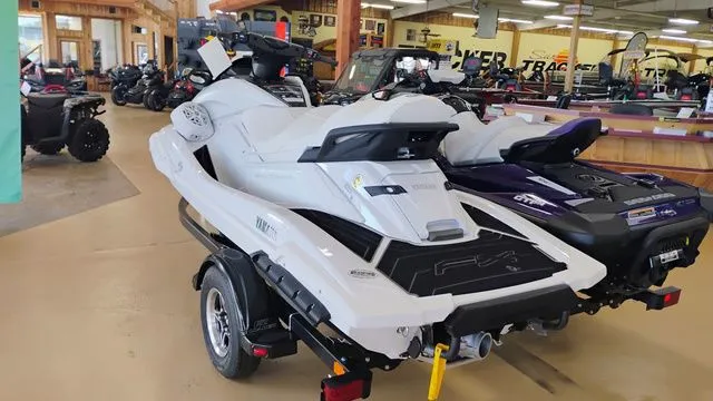 Slide: The Image of Yamaha FX Cruiser SVHO 2025 - 14