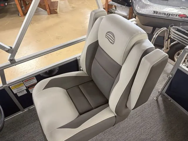 Slide: The Image of Sun Tracker Bass Buggy 16 XL 2026 - 19