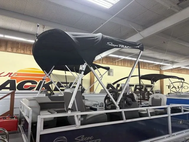 Slide: The Image of Sun Tracker Bass Buggy 16 XL 2026 - 3