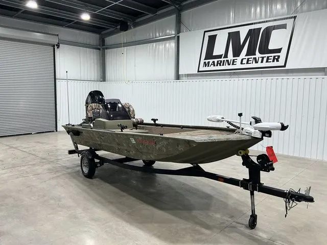 Slide: The Image of Tracker 1648 SC 2024 - 10