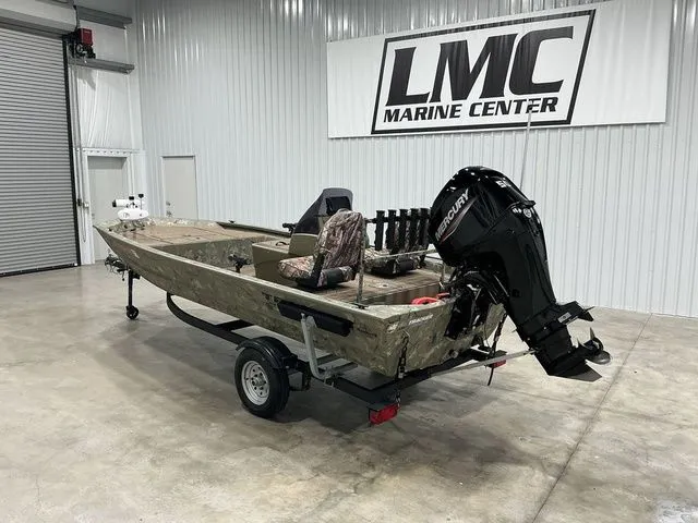 Slide: The Image of Tracker 1648 SC 2024 - 11