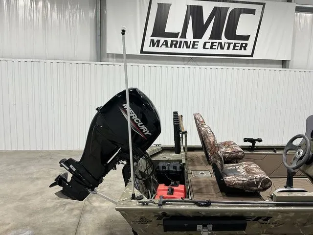 Slide: The Image of Tracker 1648 SC 2024 - 15