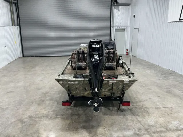 Slide: The Image of Tracker 1648 SC 2024 - 3