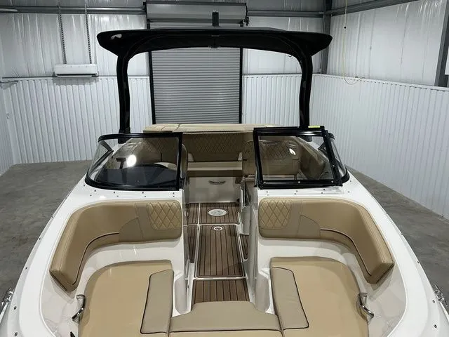 Slide: The Image of Bayliner VR5 Bowrider 2022 - 14