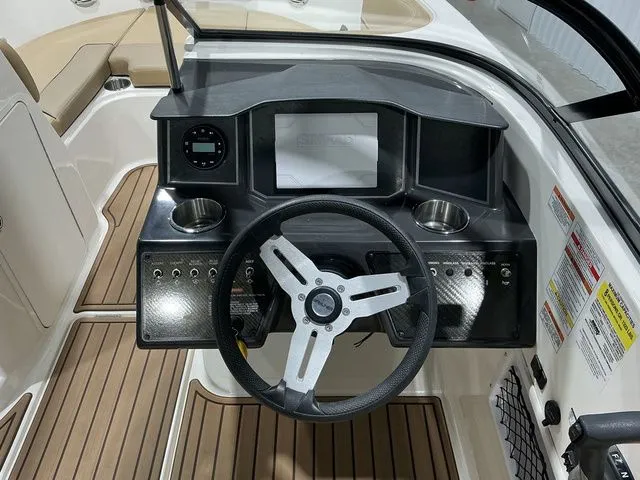 Slide: The Image of Bayliner VR5 Bowrider 2022 - 19