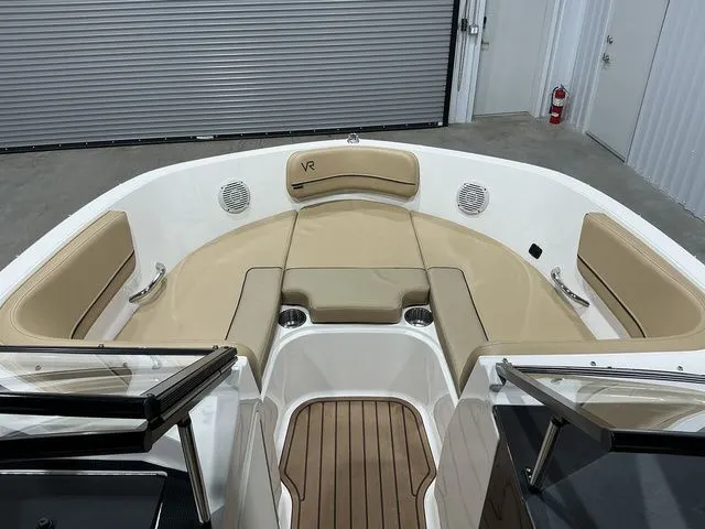 Slide: The Image of Bayliner VR5 Bowrider 2022 - 7