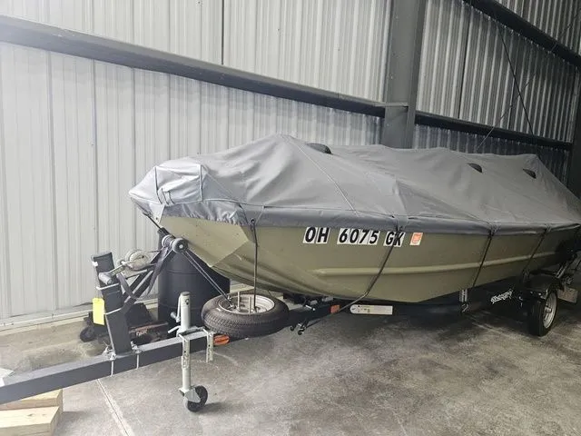 Slide: The Image of Lowe 164AM 2023 - 4