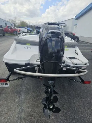 Slide: The Image of Tracker TAHOE T16 2021 - 4