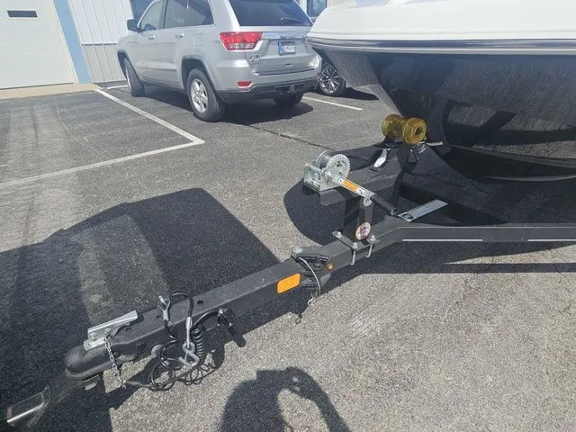 Slide: The Image of Tracker TAHOE T16 2021 - 7