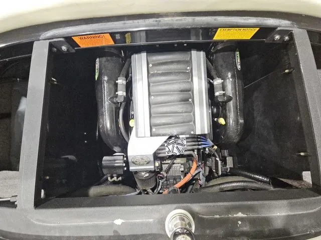 Slide: The Image of Malibu 22mxz 2012 - 10