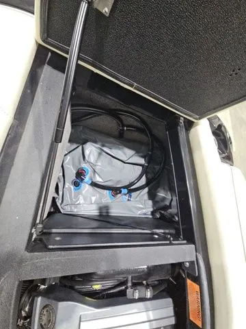 Slide: The Image of Malibu 22mxz 2012 - 11