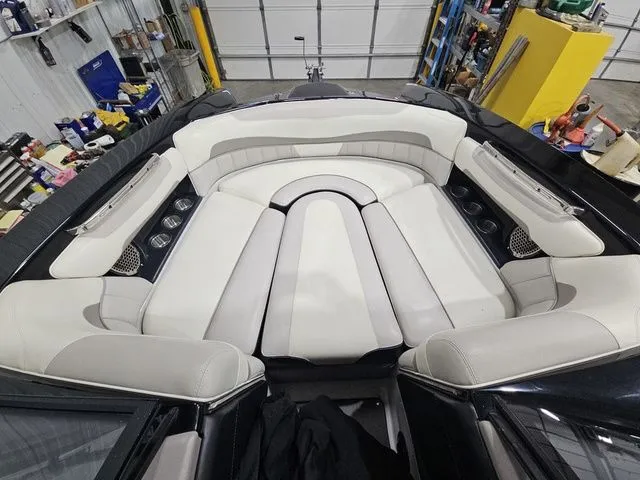 Slide: The Image of Malibu 22mxz 2012 - 18