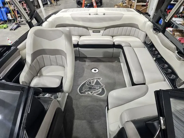 Slide: The Image of Malibu 22mxz 2012 - 3