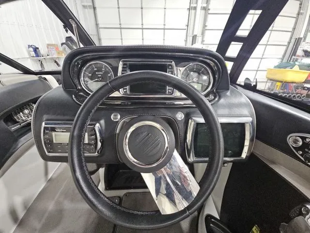 Slide: The Image of Malibu 22mxz 2012 - 5