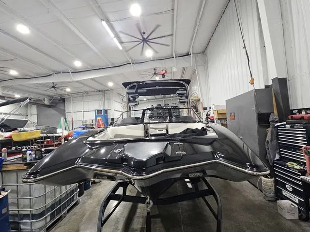 Slide: The Image of Malibu 22mxz 2012 - 9