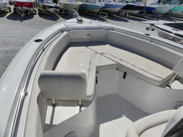 Slide: The Image of Sea Hunt Ultra 239 SE 2023 - 15